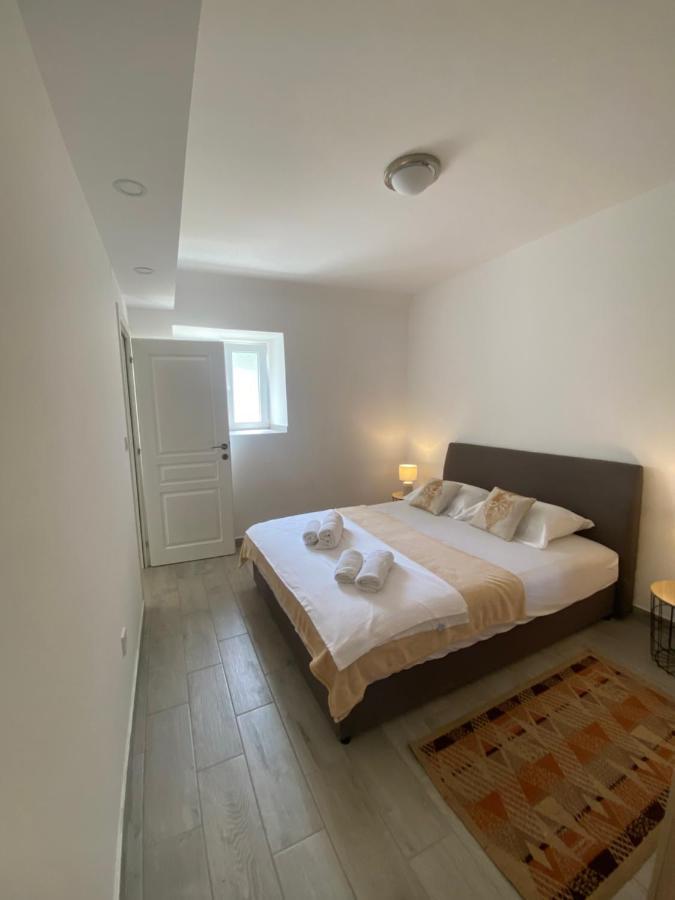 Apartmani Dragana Херцег Нови Екстериор снимка
