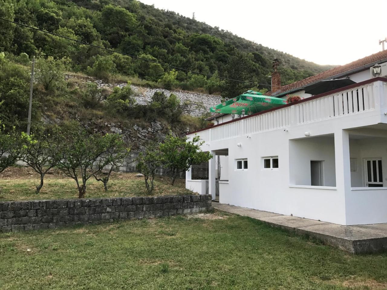 Apartmani Dragana Херцег Нови Екстериор снимка